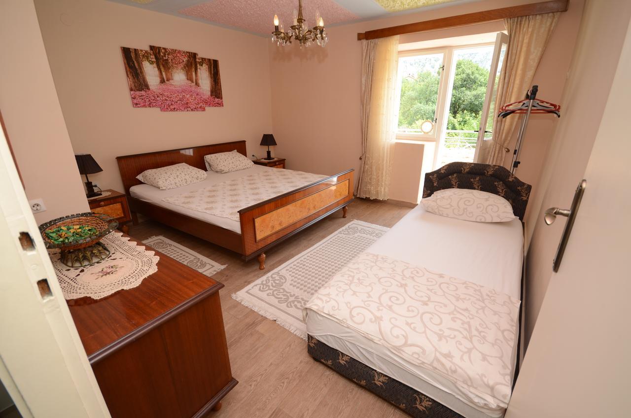 Appartamento Stone House Dragutinovic Cattaro Esterno foto