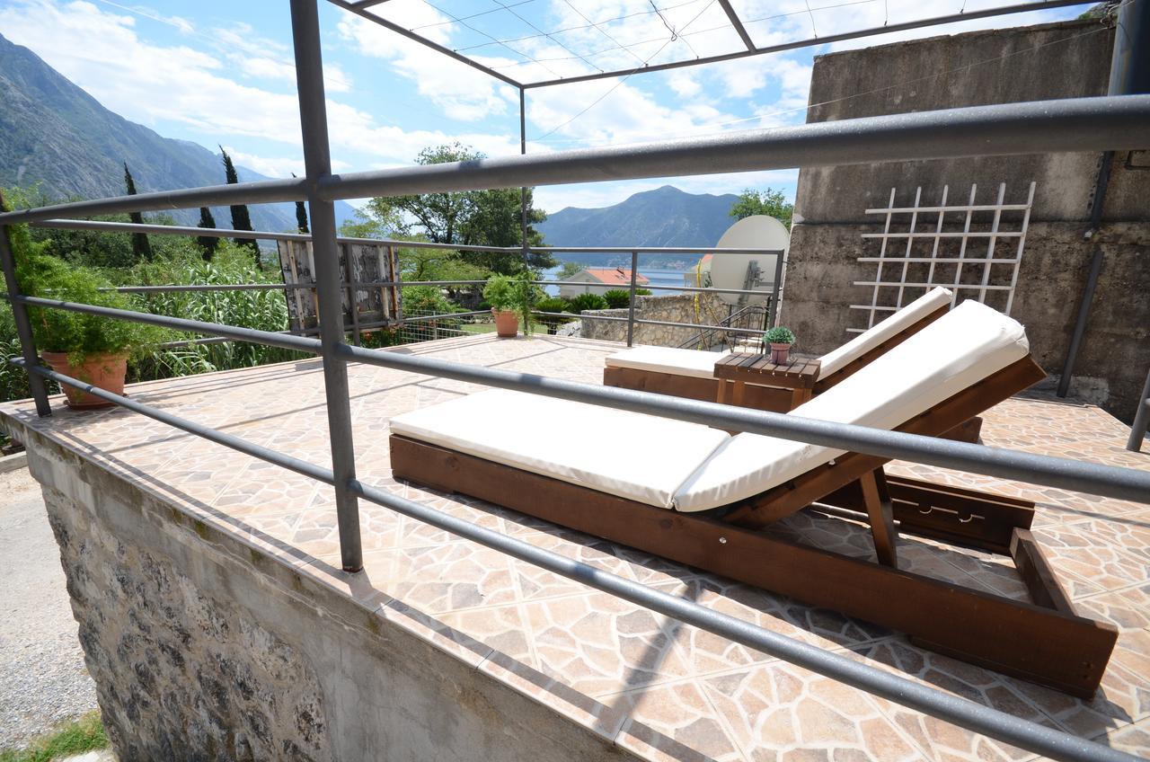 Appartamento Stone House Dragutinovic Cattaro Esterno foto